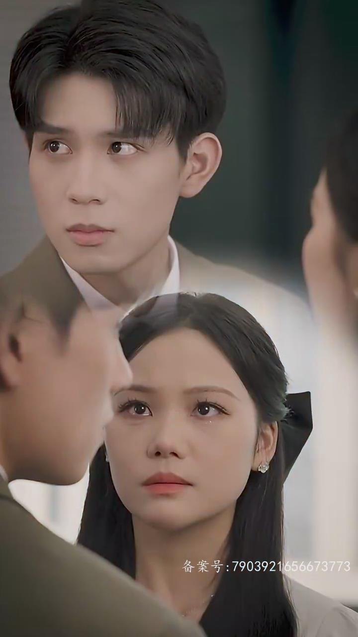 重生后，虐文霸总拿了宠妻剧本